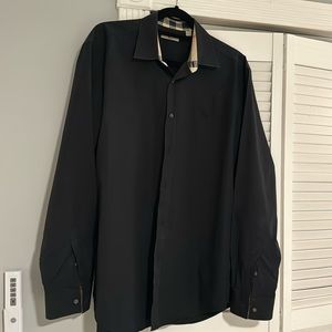 Classic cut Burberry men’s button down